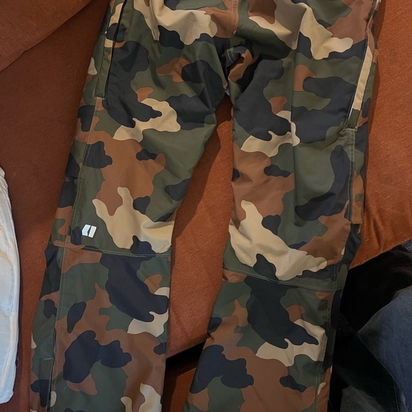 Armada Camouflage Snow Bib - Picture 6 of 12